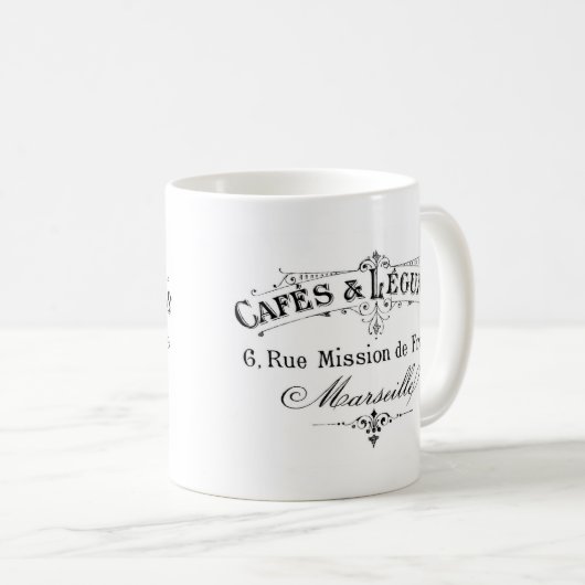 ヴィンテージのフランスのなタイポグラフィのカフェとマメ科植物 コーヒーマグカップ (正面右)