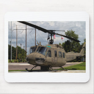 ヴィンテージのベトナム時代のuh1 Hueyの軍隊のチョッパー マウスパッド