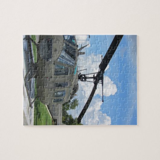 ヴィンテージのベトナムuh1 Hueyの軍隊のヘリコプター ジグソーパズル (横)