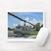 ヴィンテージのベトナムuh1 Hueyの軍隊のヘリコプター マウスパッド (マウス)