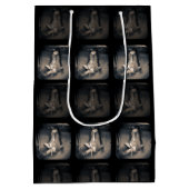 ヴィンテージのホッケーのスケートパターン ミディアムペーパーバッグ (裏面)