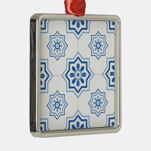ヴィンテージのポルトガル人のAzulejoの青いタイルパターン メタルオーナメント (右)
