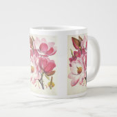ヴィンテージのマグノリアの木の花、ピンクの庭の花 ジャンボコーヒーマグカップ (正面右)