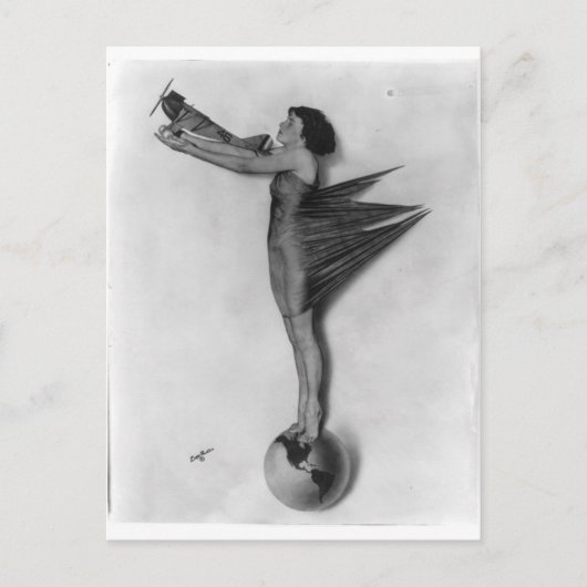 ヴィンテージのロケットの女性 ポストカード (正面)