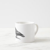 ヴィンテージのワタリガラスのカラスクロドリの鳥のイラストレーション エスプレッソカップ (正面右)
