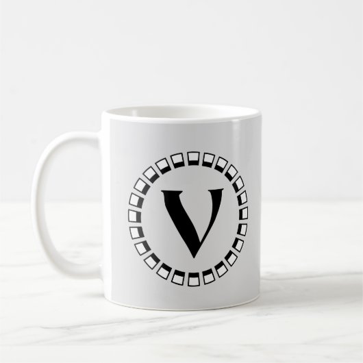 ヴィンテージの世紀末、モノグラムV コーヒーマグカップ (左)