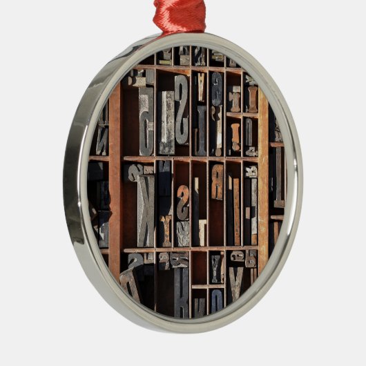 ヴィンテージの凸版印刷のブロック メタルオーナメント (右)