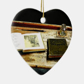 ヴィンテージの卓上-学生の机 セラミックオーナメント (右)