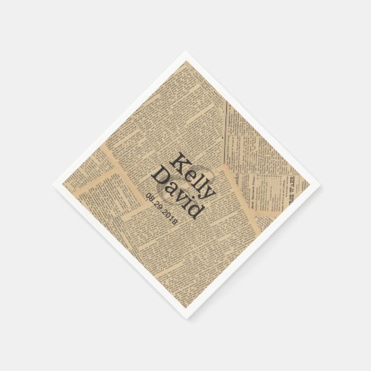 ヴィンテージの古い新聞の背結婚景 スタンダードカクテルナプキン (角)