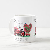 ヴィンテージの古く赤いトラクターの花のハートのタイポグラフィ コーヒーマグカップ (正面左)