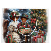 ヴィンテージの子どもたちがクリスマスプレゼントを開く ラージペーパーバッグ (裏面)