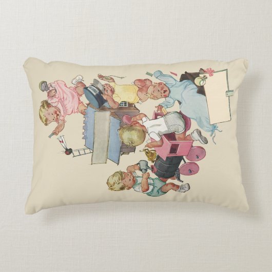 ヴィンテージの子供たちがおもちゃの列車で遊ぶ アクセントクッション (正面)