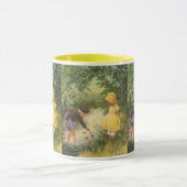 ヴィンテージの子供たち、少年と少女が小川で遊ぶ マグカップ (中央)