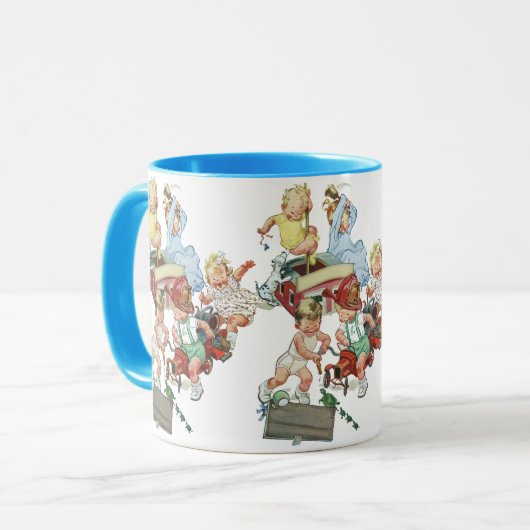 ヴィンテージの子供たち 幼児が消防車と遊ぶ マグカップ (正面左)