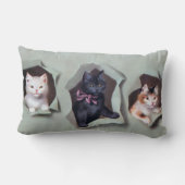 ヴィンテージの子猫のギフトラップかわいい ランバークッション (裏面)