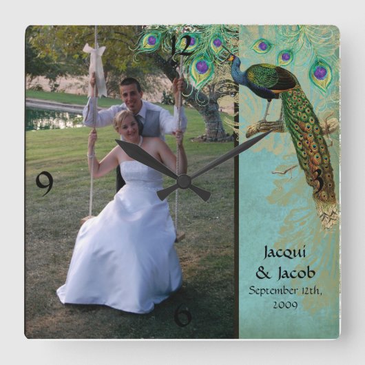 ヴィンテージの孔雀はエッチング-結婚式の写真--に羽をつけます スクエア壁時計 (正面)