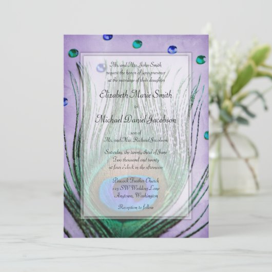 ヴィンテージの孔雀は紫色の結婚式を宝石で飾ります 招待状 (スタンド正面)