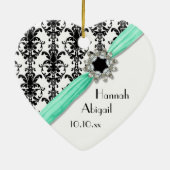 ヴィンテージの宝石のバックルの白黒のダマスク織のリボン セラミックオーナメント (裏面)