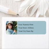 ヴィンテージの少女がクリスマスツリーを抱える ラベル (インサイチュ)