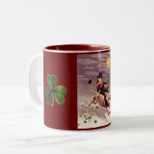 ヴィンテージの少年が豚マグカップに ツートーンマグカップ (正面左)