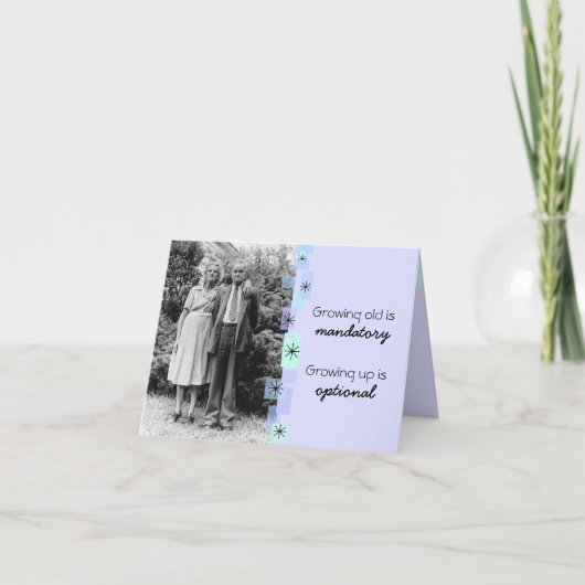 ヴィンテージの年配のカップルの成長する古いバースデー・カード カード (正面)