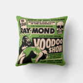 ヴィンテージの幽霊ショーポスター芸術-ブードゥーのスカル! クッション (裏面)