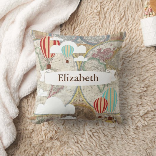 ヴィンテージの探検家の熱気は世界地図の名前を風船のようにふくらませます クッション (ブランケット)