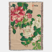 ヴィンテージの日本人のツバキ。 ベージュ色で濃いピンク スローブランケット (正面縦)