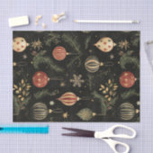 ヴィンテージの暗いクリスマスオーナメントと葉 薄葉紙 (クラフト)