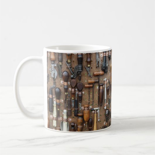 ヴィンテージの木工品と革工芸品 コーヒーマグカップ (左)