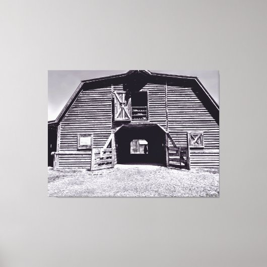 ヴィンテージの木造納屋の外観 キャンバスプリント (正面)
