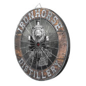 ヴィンテージの木金製鉄馬蒸留所 ダーツボード (正面右)