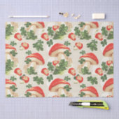 ヴィンテージの森の赤いキノコと緑のラッキークローバー 薄葉紙 (クラフト)