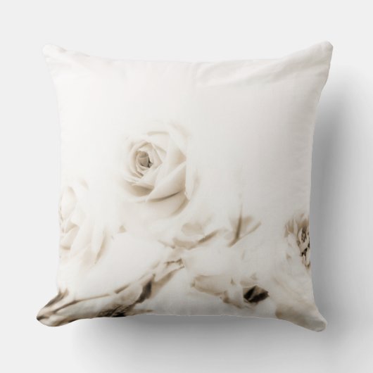 ヴィンテージの白いバラの花 クッション (正面)
