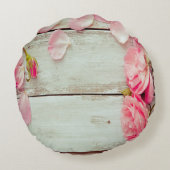 ヴィンテージの白い木製の壁のピンクのバラ、ぼろぼろの上品 ラウンドクッション (裏面)
