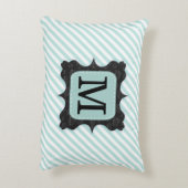 ヴィンテージの真新しい緑のストライプパターン黒のモノグラム アクセントクッション (裏面(縦))