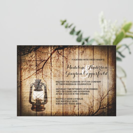ヴィンテージの納屋の木製のランタンの結婚式招待状 招待状 (スタンド正面)