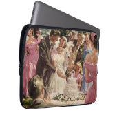 ヴィンテージの結婚式の新郎新婦ケーキを切る ラップトップスリーブ (正面右)