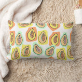 ヴィンテージの継ぎ目のない柄の手描きパパイヤの実。 ランバークッション (ブランケット)