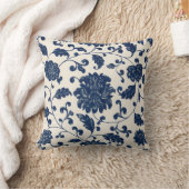 ヴィンテージの色の青い白いパターンのフローラ クッション (ブランケット)