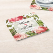 ヴィンテージの花のロマンスのピンクのバラ スクエアペーパーコースター (アングル)