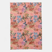 ヴィンテージの花の模様をサンゴの背景に キッチンタオル (縦)