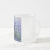 ヴィンテージの花の薄紫アイリス1917 monet. フロストグラスマグカップ (正面右)