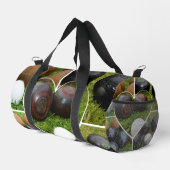 ヴィンテージの茶色と黒の芝生のボウル写真コラージ ダッフルバッグ (右コーナー)