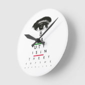 ヴィンテージの視力検査表のギフト ラウンド壁時計 (傾斜)