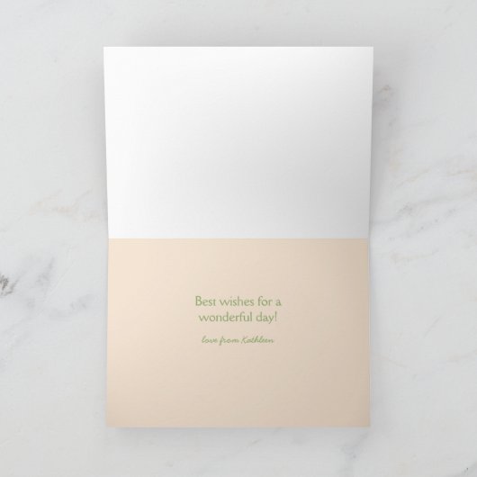 ヴィンテージの誕生日の女の子が風船のカードに浮かんでいる カード (内部)