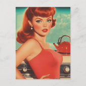 ヴィンテージの赤いドレスを着たキッチンの女性 ポストカード (正面)