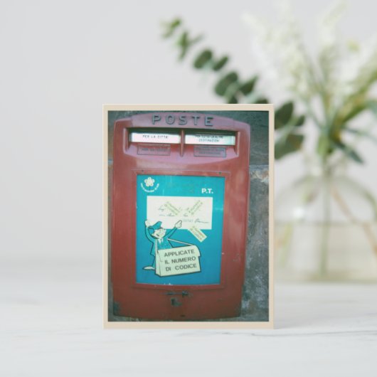 ヴィンテージの赤いメールボックスの写真 ポストカード (スタンド正面)