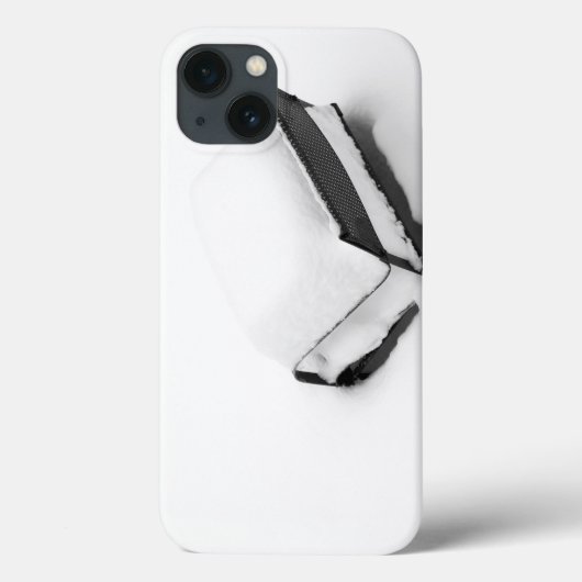 ヴィンテージの金属製ガーデンチェアが雪でいっぱい Case-Mate iPhoneケース (裏面)