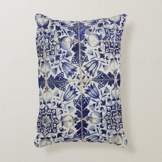 ヴィンテージの青い白いタイルパターン アクセントクッション (正面(垂直))